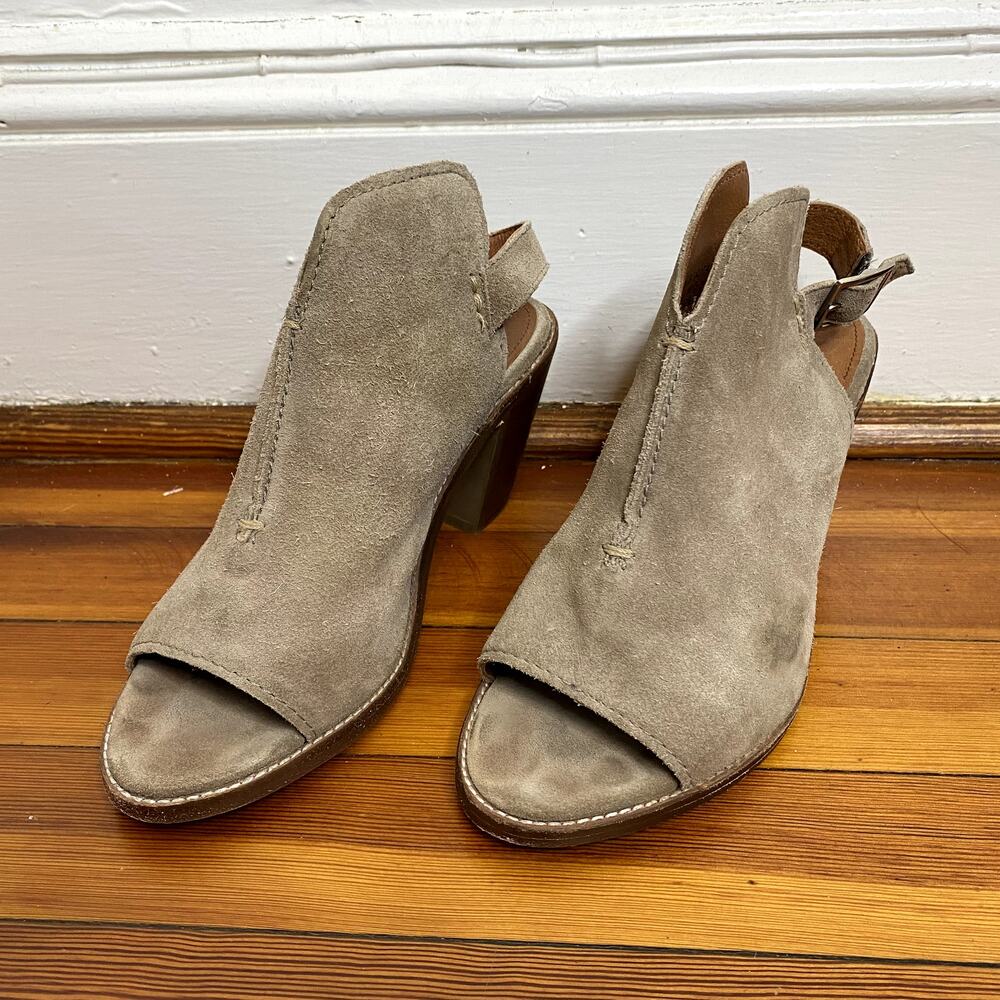 FRYE Carolina Ash Beige Suede Slingback Peep Toe V-Cut Heeled Booties Size 8.5 - Picture 11 of 11